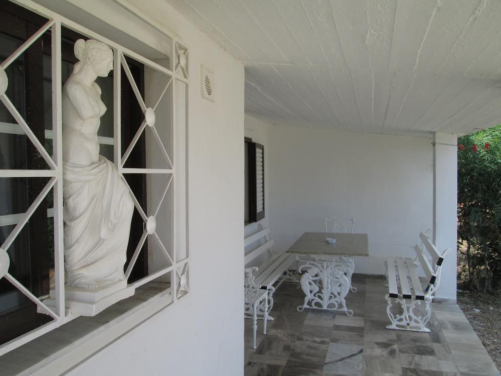 Bio House Apartment Chrani Ngoại thất bức ảnh