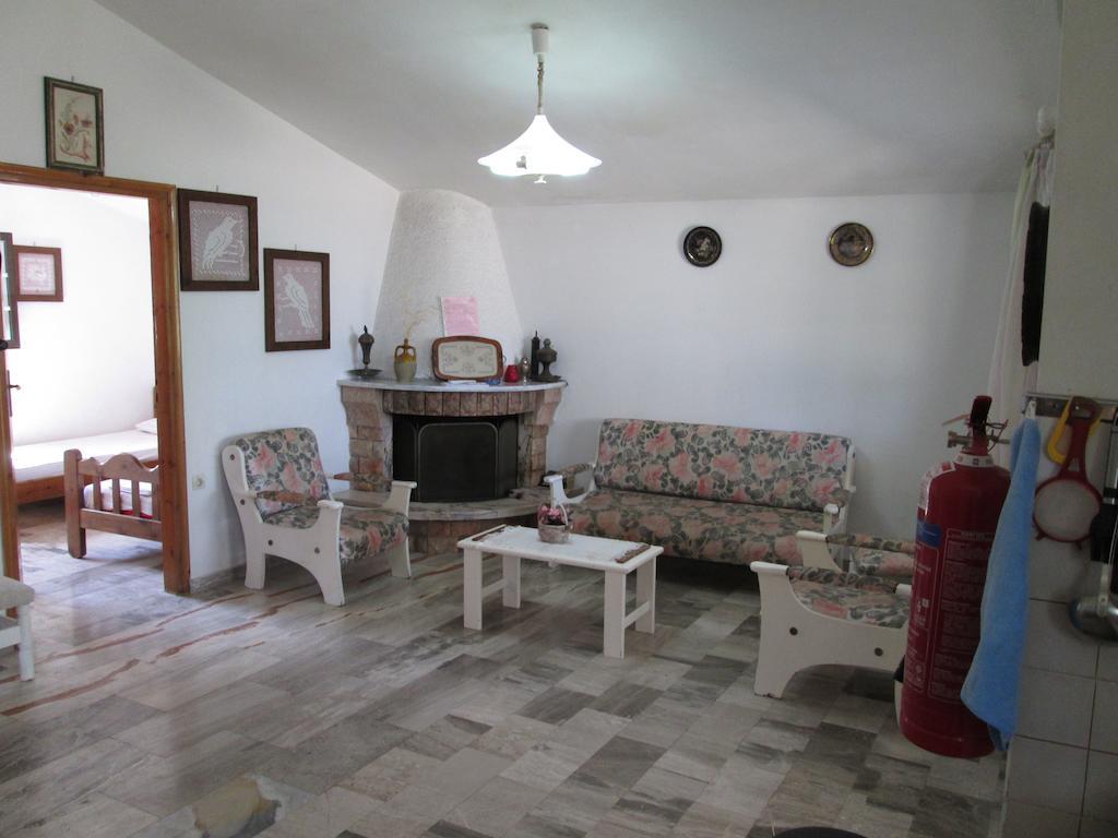 Bio House Apartment Chrani Phòng bức ảnh