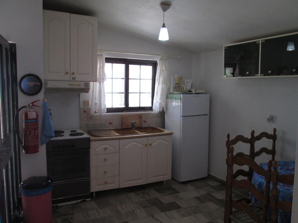 Bio House Apartment Chrani Phòng bức ảnh